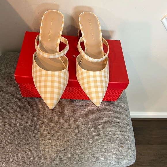 Kelly & Katie Tan Checkered Mules - Picture 1 of 3